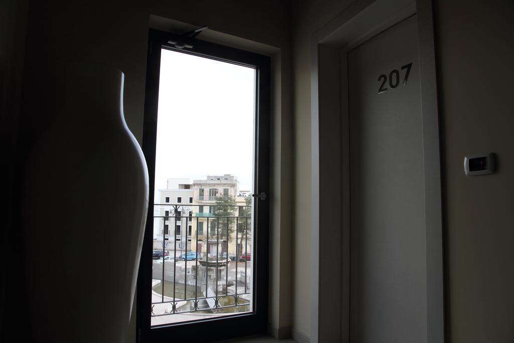Albergo Del Sole Taranto Exterior foto