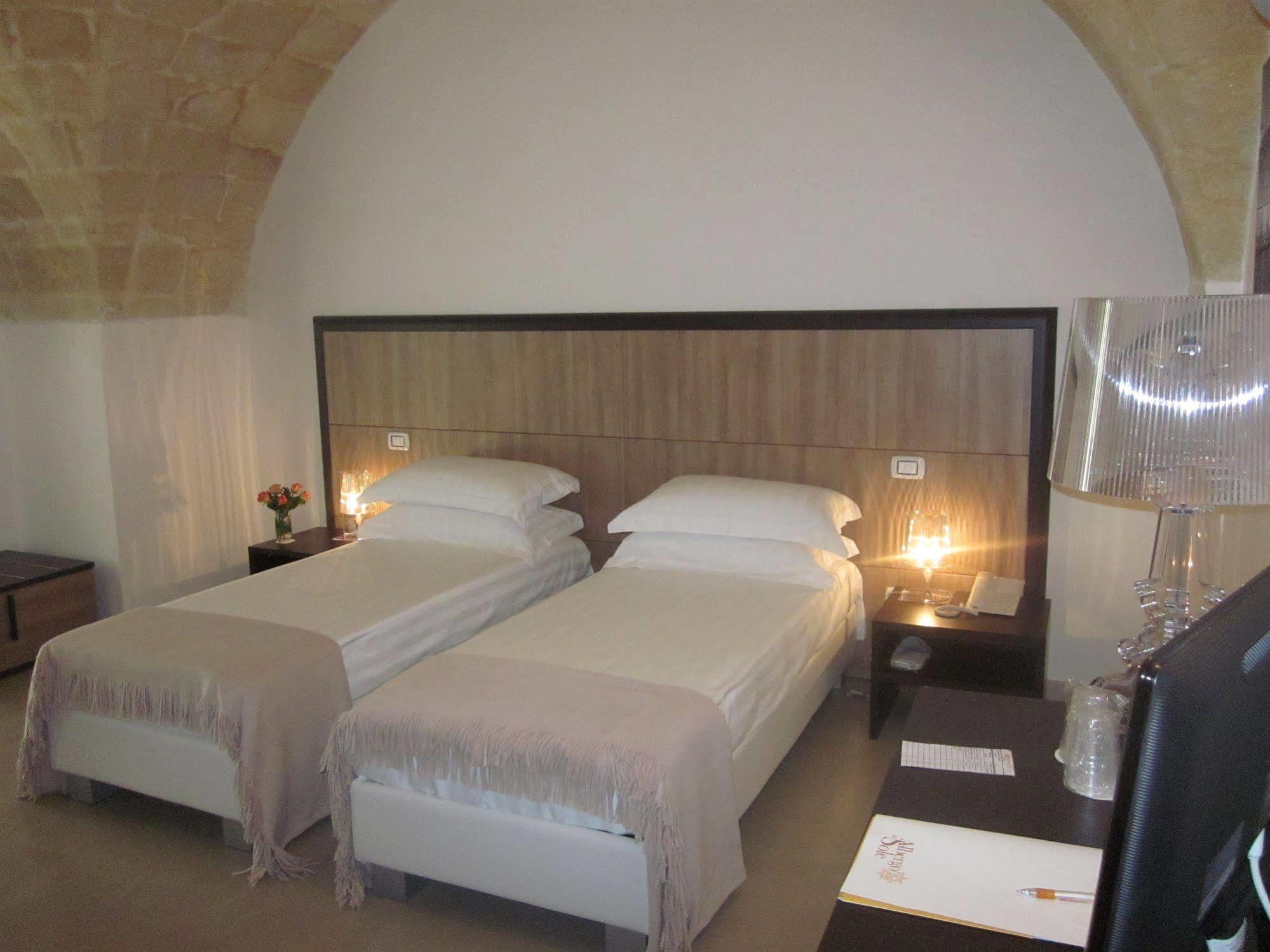 Albergo Del Sole Taranto Exterior foto
