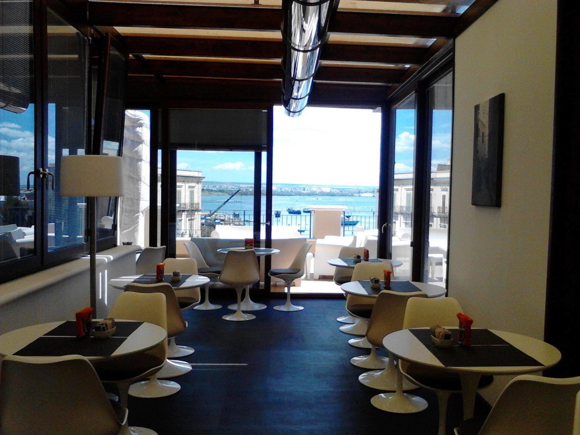 Albergo Del Sole Taranto Exterior foto